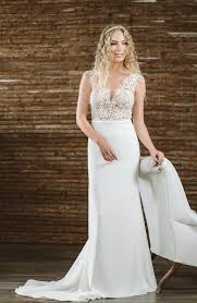 Mit einem schwarzen brautkleid bist du gut beraten! Ajnara Divatszalon Eskuvoi Ruhak Menyecske Ruhak Koszoruslany Ruhak