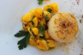 Gebratene Jakobsmuscheln Mit Mangosalsa Und Kokos Zitronengras Schaum Gebratene Jakobsmuscheln Mango Salsa Jakobsmuscheln Rezept