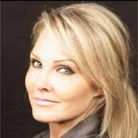 Stephanie Fincher's Instagram, Twitter & Facebook