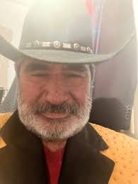 Así nos vestíamos antes en el año 2010 cuando el tribal andaba con todo 🥵  . . . #tribal #tribaleros #botaspicudas