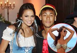 Doch die weisheit, dass man mit geld nicht alles kaufen kann, was das herz. Neymar Freundin Vermogen Grosse Tattoo Herkunft 2021 Taddlr
