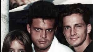 Jun 17, 2021 · en los medios, se dijo que alejandro (el hermano que en la serie tiene una relación de amor odio con luis miguel) tenía pensado hacer su propia bioserie para 'contar la verdad' y aseguraron que. La Verdadera Razon Por La Que Luis Miguel Se Distancio De Su Hermano Sergio Quever