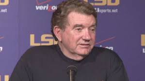 Chancellor steps down, moves to administration position