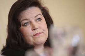 Ulvilan kohukokous: Anne Holmlund aikoo nostaa kapellin