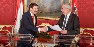 Maybe you would like to learn more about one of these? Prasident Janos Ader Aus Ungarn Zum Offiziellen Besuch In Osterreich Bundesprasident