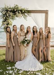 From traditional to modern to boho, with jumpsuits in between! Pin On Arch Options