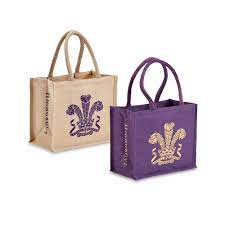 As more consumers decide to ditch the plastic bags, options for reusable shopping bags will become more and more popular. Highgrove Shopping Bags Small Highgrove Shop Gardens