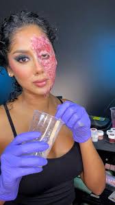 Watch the burn come to life 🔥 🎃 , #spookyseason #realisticburn #sfxmakeup  #fakeburn , @mehronmakeup , @skinillustratorofficial , @smoothon , @ttd_eye  @ttdeyeofficial