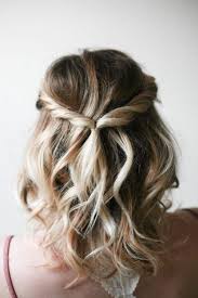 Prom Hairstyles For Short Hair Can Be Hard To Do Even If You Go To A Salo In 2020 Formal Hairstyles For Short Hair Prom Hairstyles For Short Hair Cute Prom Hairstyles