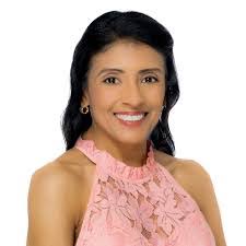 Rosie Bernal's Instagram, Twitter & Facebook