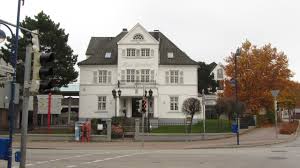 Das inihaus ist ein selbstverwaltendes autonomes jugendzentrum, in dem jugendliche ehrenamtlich konzerte organisieren, politisch arbeiten oder. File Haus Gutenberg Bad Oldesloe Jpg Wikimedia Commons