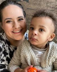 Caroline Hines's Instagram, Twitter & Facebook