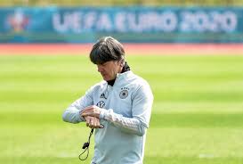 The uefa european football championship celebrates its 60th anniversary in 2020 and uefa euro 2020 will have a unique flavour to mark the occasion. Em 2021 Die Schonsten Bilder Der Fussball Stars Gala De