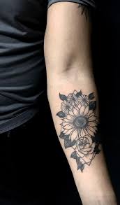 Black And Grey Sunflower Tattoo Black And Gray Sunflower Tattoo C Valhalla Tattoo Gallery Sunflower Tattoos Tattoos Mom Tattoos