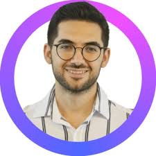 Alara Akçasız LinkedIn'de: Mention a founder friend with their website &  let's meet 👇