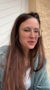 Fou Rire et Danse: La Folie de Lea Borie