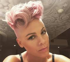 You can go with popular ombre tones like dark brown and golden honey, or spruce it up with more unique shades like cherry, pink, cotton candy. See The Best Short Hairstyles Ever Rocked By Pop Punk Princess Pink