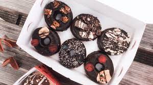 Buy tickets for concerts, family shows, providence bruins hockey, providence college friars basketball and more. Royal Donuts Zurich Hat Einen Neuen Donutladen Lunchgate Insider