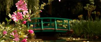 Claude monet paid attention to organise a cosy sitting and reading nook in his three studios at his giverny home. Giverny Monets Haus Garten Und Seerosenteich