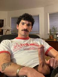 TW Pornstars - 1 foto. FKA Gordon. Twitter. Pouting until you suck it. 3:14  PM - 26 Jan 2023