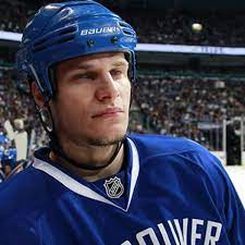 Kevin Bieksa on Canucks superfan Michael Buble, playing with the Sedins,  TikTok and more - ESPN