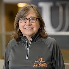 Jeri Lynch's Instagram, Twitter & Facebook