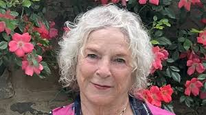 Důchodkyně, které se rozhodnou znovu žít. Audiokniha Přítelkyně z kamenné  vily s 50% slevou