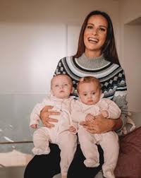 According to our records, she has no children. Filha De Helena Costa Internada Ha Mais De Uma Semana A Ferver Vidas