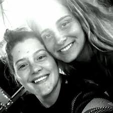 Noel Weber (@djnellyruth)