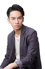 Korean males have a wide range of hair lengths, with some maintaining the generic male hair length and others slick shaggy side sweep korean hairstyle. Korean Men Hairstyle 2020
