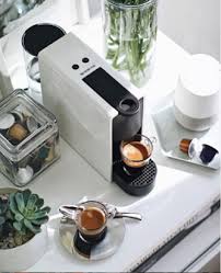 Choose the machine that best fits your style and space. Nespresso Essenza Mini Nespresso Nespresso Essenza Mini Nespresso Essenza