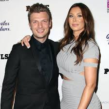 Nick carter betet für das wohlergehen seiner familie. Nick Carter Ehefrau Lauren Zeigt Ihren Babybauch Kurz Vor Der Geburt Gala De