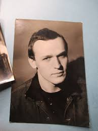 2 PHOTOS DE PRESSE ERIK KRUGER 1970 ACTEUR METTEUR EN SCENE THEATRE LOCHES 