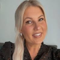 700+ "Newcombe" profiles