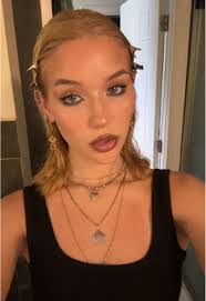 Nicole Pucci's Instagram, Twitter & Facebook