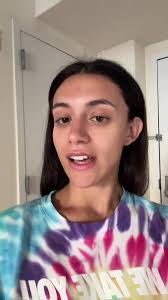 Fia James (@fiajames_)