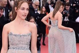Meryem uzerli's age is 37. The Entrances Crucify At The Cannes Festival For The Transparent Dress