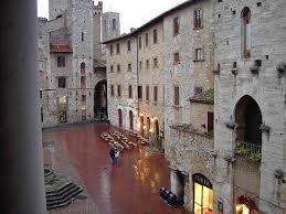 Il paese fantasma di gairo è una delle maggiori attrazioni turistiche del paese, situato a pochi chilometri di distanza dal centro abitato. Camere Palazzo Tortoli Foto E Recensioni Tripadvisor