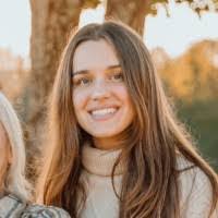 Michelle Minyon's Instagram, Twitter & Facebook