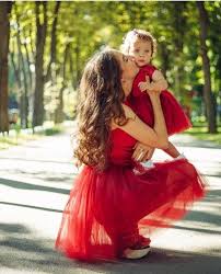 Quindi commercialmente parlando, per trovare davvero articoli a prezzi competitivi sia da rivenditori. Ricco Collina Delizioso Abito Elegante Mamma E Figlia Spettacolare Th Gestire