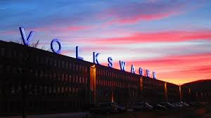 Passat, volkswagen'in tennessee, chattanooga'daki üretim vw geçtiğimiz yıl, tennessee`de üretilen passat'ın görünümünü keskin hatlar, coupe benzeri bir tavan. Werkbesichtigung Unternehmen Volkswagen Deutschland