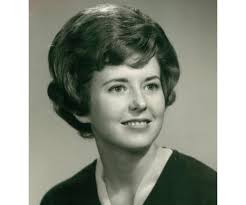 Elaine Weir's Instagram, Twitter & Facebook