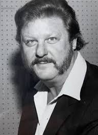 Heather Mackowiak's Instagram, Twitter & Facebook