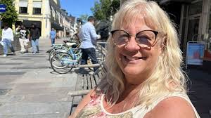 Doris Olsson 92 år: Dricker vatten och öl för att klara av värmen