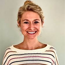 Amelia Mullins's Instagram, Twitter & Facebook