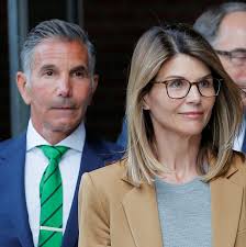 Lori Loughlin Gets 2 Months in College Admissions Case - The New York Times