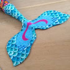Zunächst fertigt ihr die für das fabelwesen typische flosse an. Schultute Meerjungfrau Flosse Nach Der Einschulung Die Pappe Rausnehmen Fullwatte Rein Und Fertig Ist Das Schultute Selber Machen Schultute Schuleinfuhrung