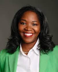 Makayla Stephens, a sophomore majoring in biology, is blending her love for  research with her passion for environmental justice in her involvement in  Louisville Air Justice and in research labs at UofL.