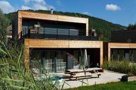 Le Quartier Des Gens Heureux Realisation D Un Quartier De Maison Booa En Alsace Attention Forte Concent Maison Ossature Bois Maison Design Booa Maison