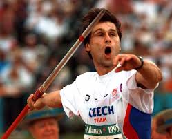 With 98m48 jan železný is the best javelin thrower in history. Svatba Primo Na Stadionu Jan Zelezny Si Vzal Mladickou Atletku